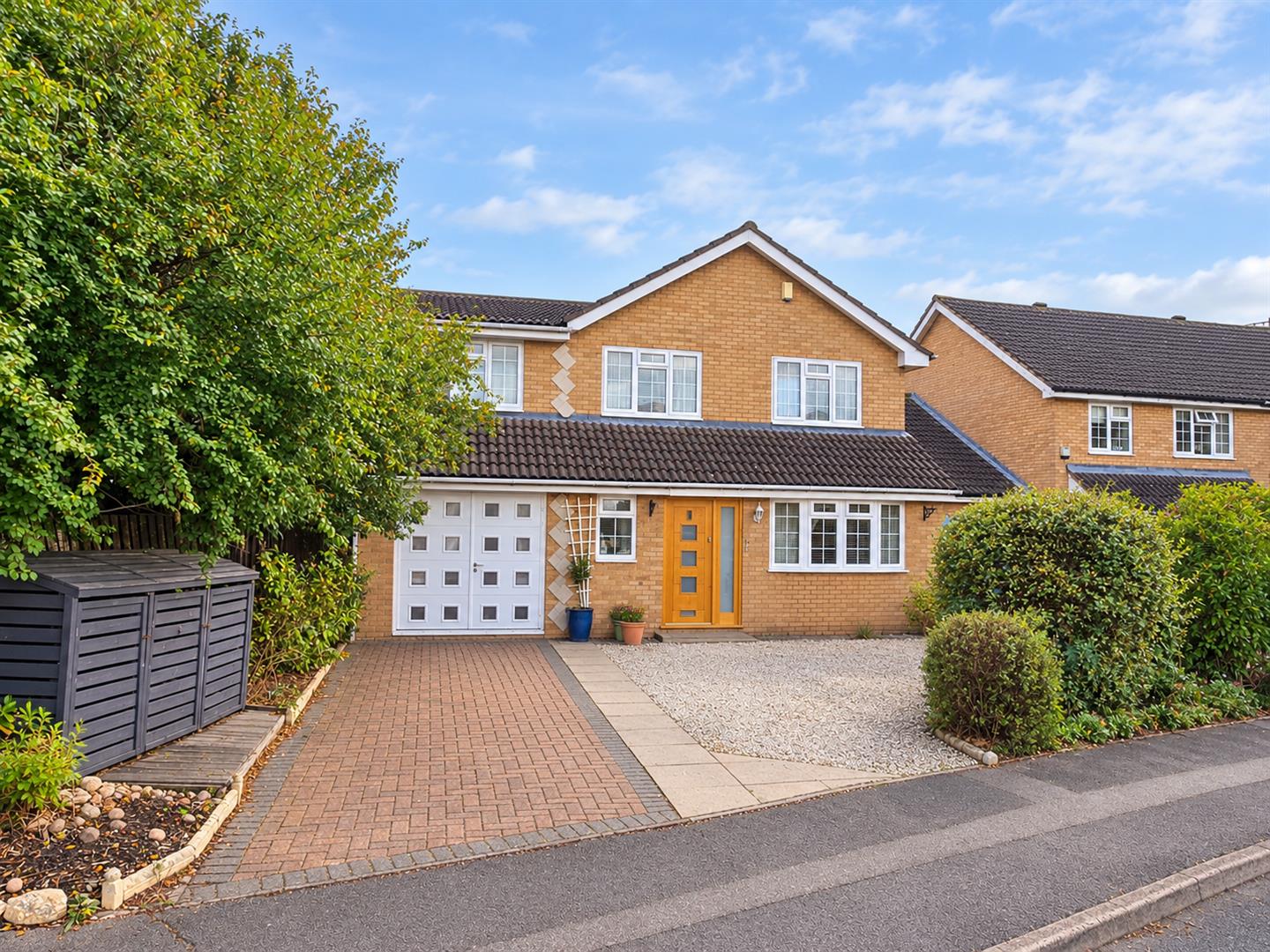 4 bed property in Yeats Close, Newport Pagnell